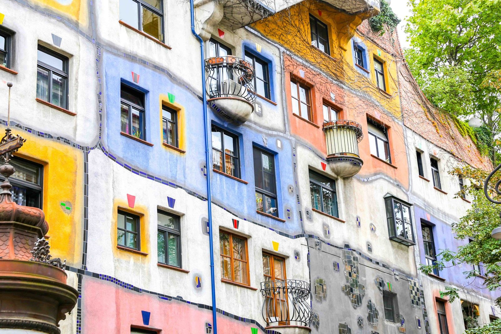hundertwasserhaus scaled