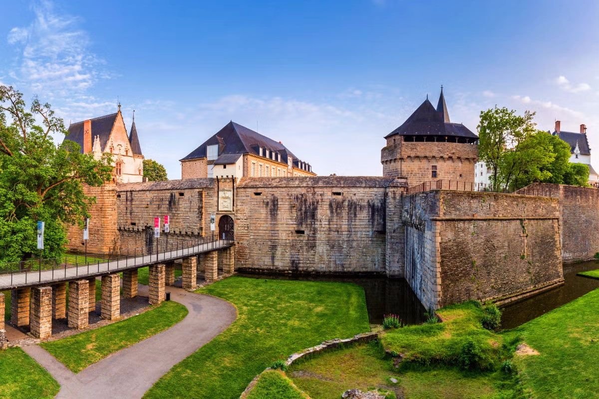 castillo duques de bretana