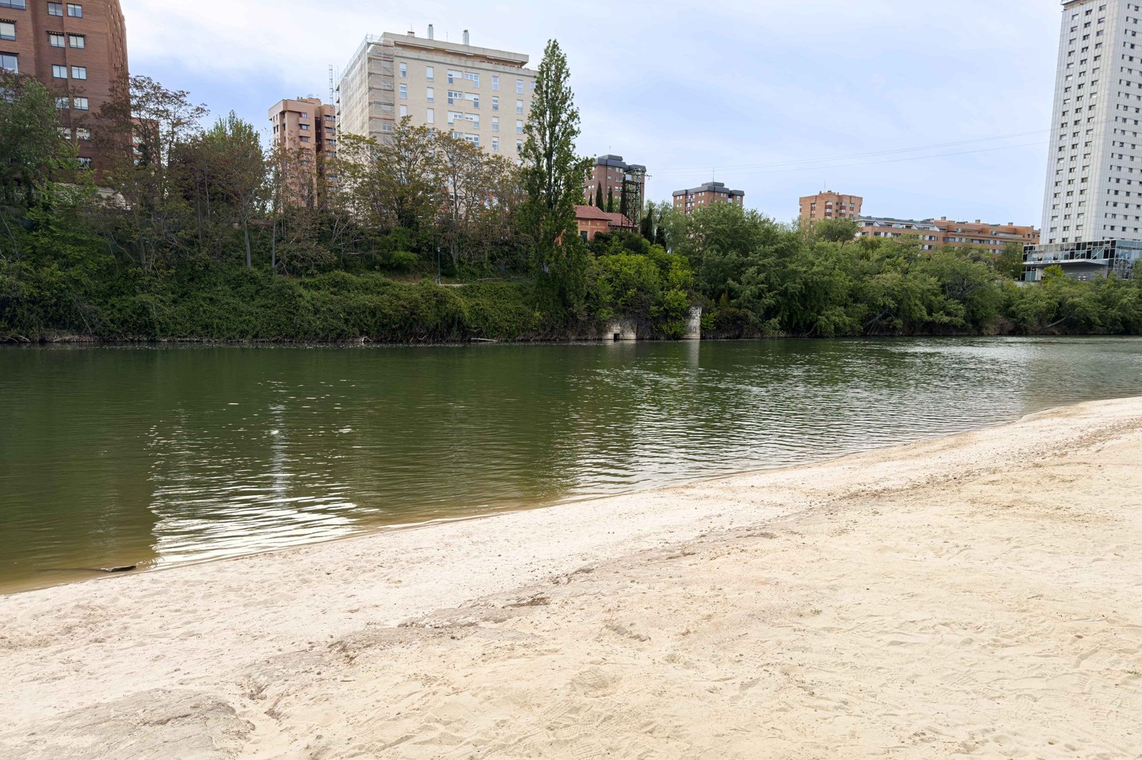 Playa de las Moreras scaled