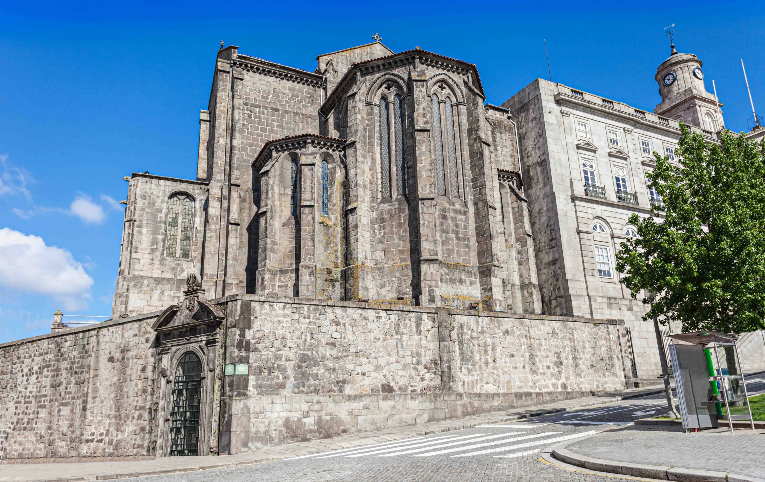 Iglesia de San Francisco Oporto scaled