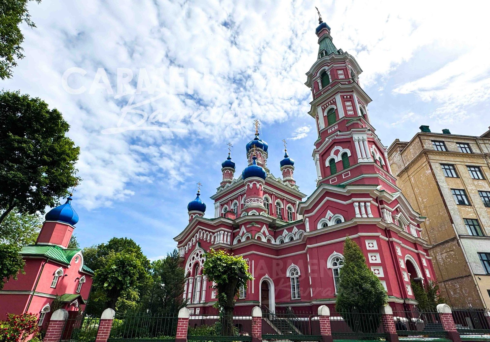 Iglesia de la Santisima Trinidad Riga scaled
