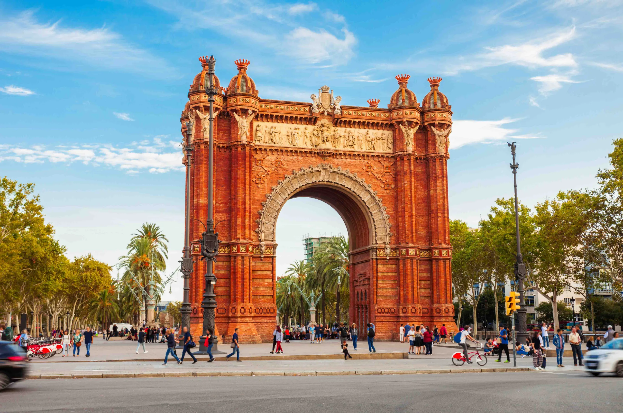 arco del triunfo barcelona scaled