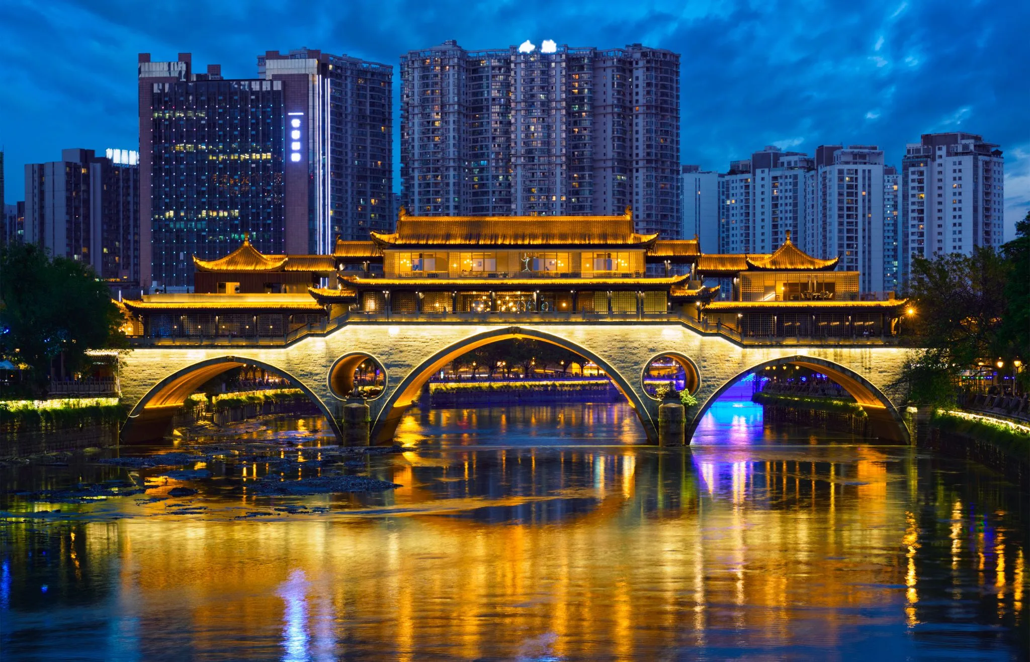 Puente Anshun y el rio Jinjiang que ver en chengdu