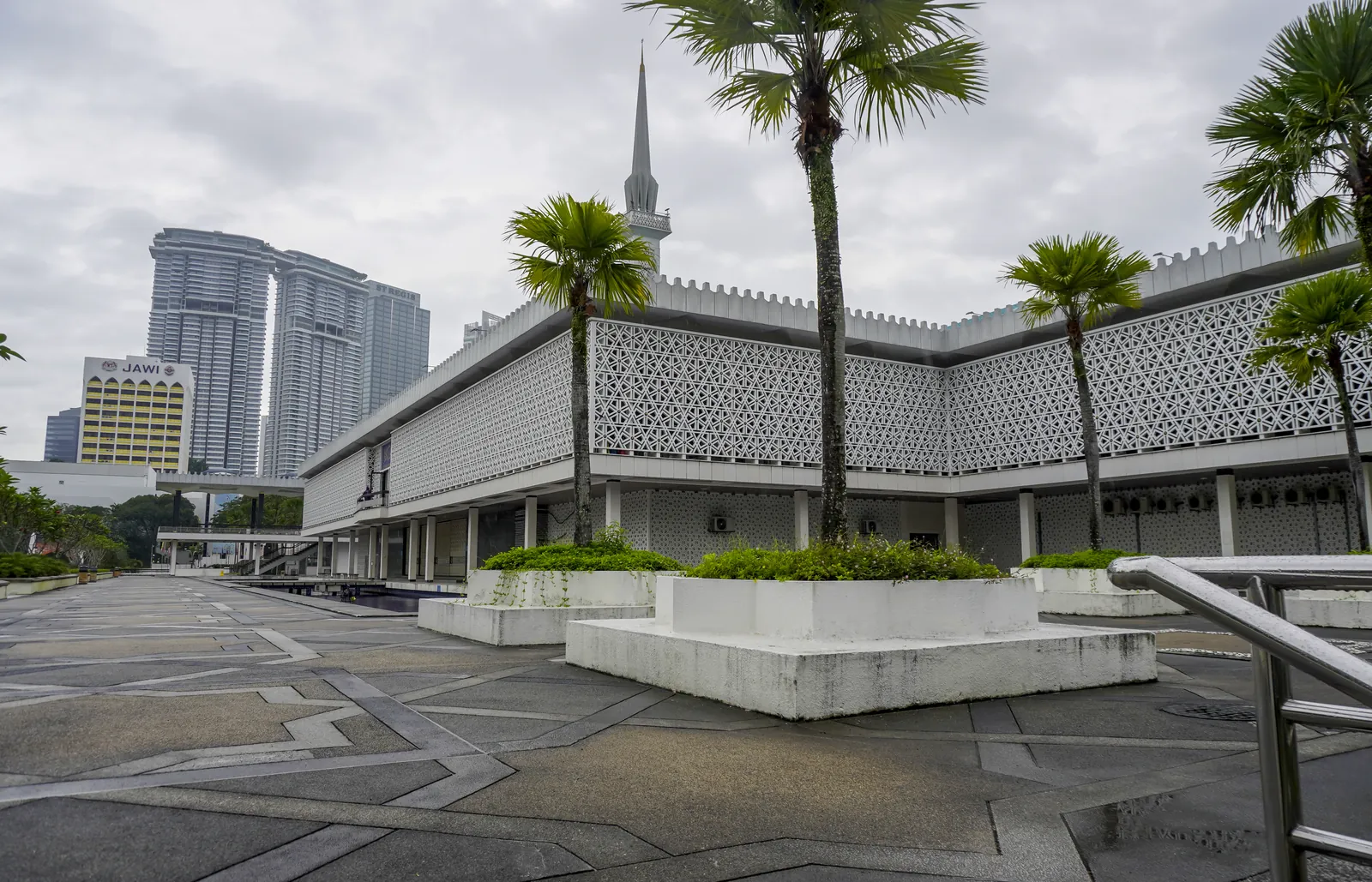 Mezquita Nacional que ver en kuala lumpur