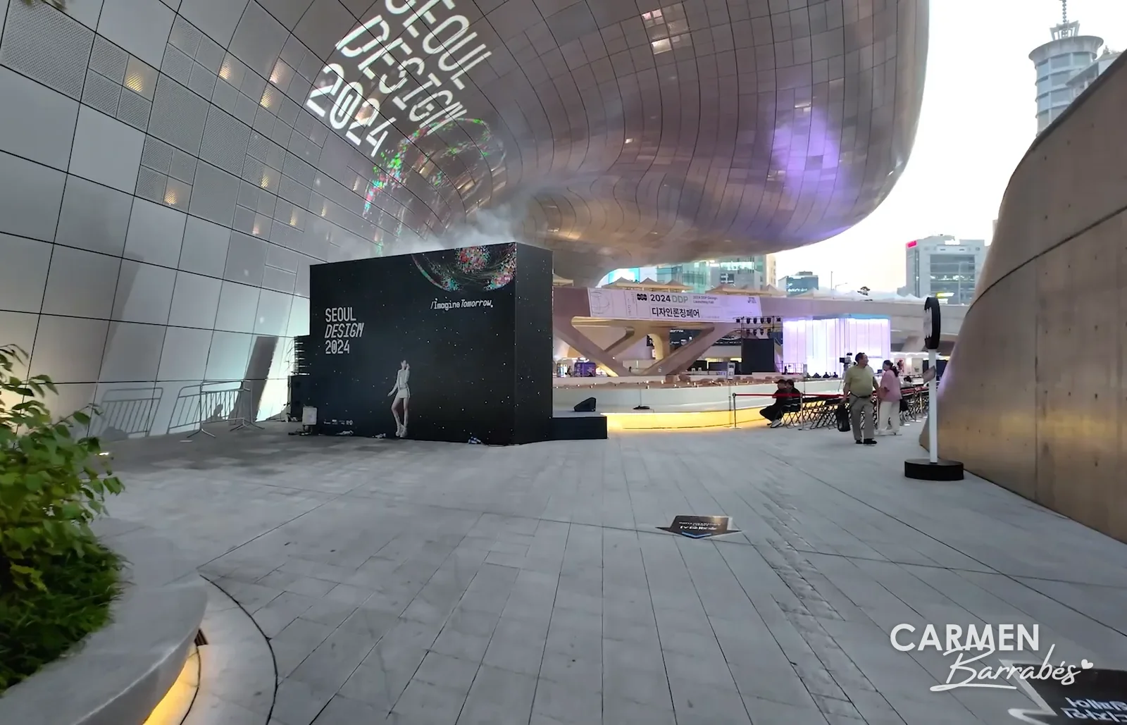Edificio curvo del DDP, Dongdaemun Design Plaza