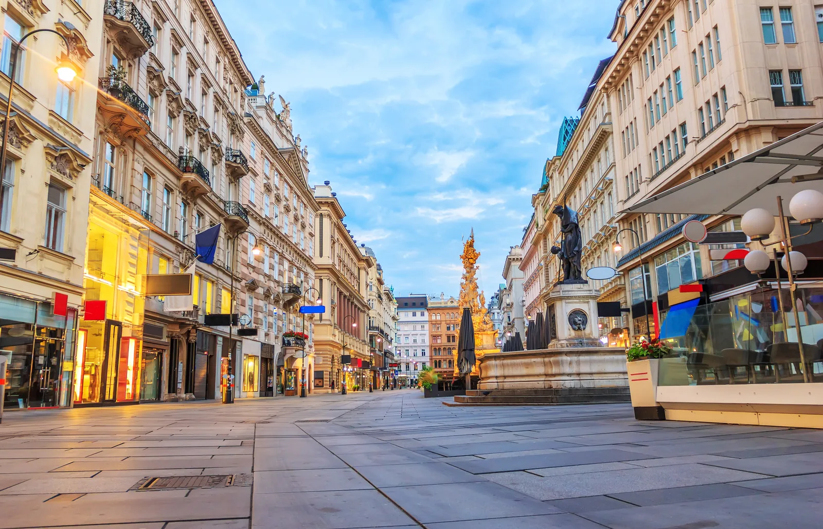 El Graben de Viena a primera hora, con la Columna de la Peste al fondo