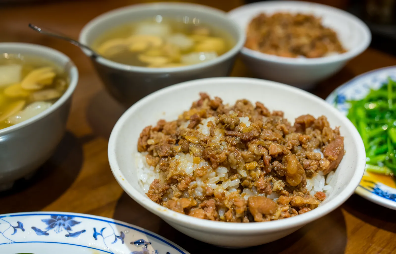Lu rou fan, cuenco de arroz con cerdo guisado