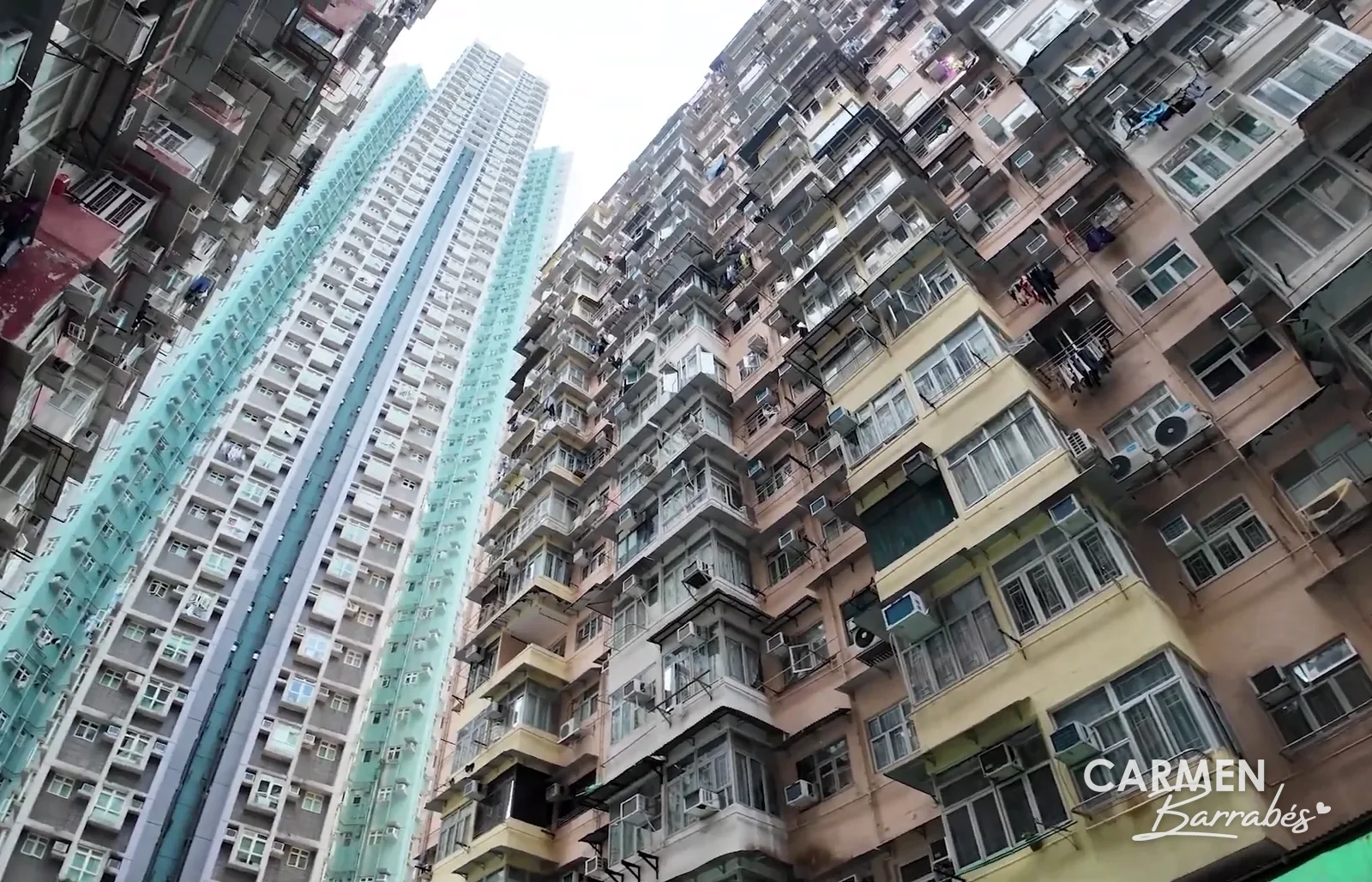 Bloques de viviendas del Monster Building de Quarry Bay, con cientos de ventanas