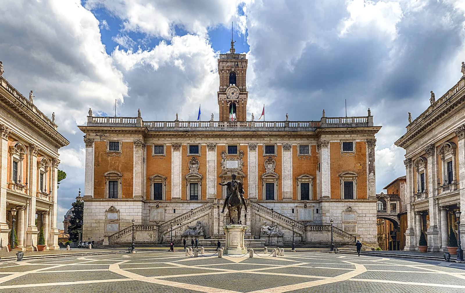 Plaza del Capitolio con la estatua de Marco Aurelio, en Roma