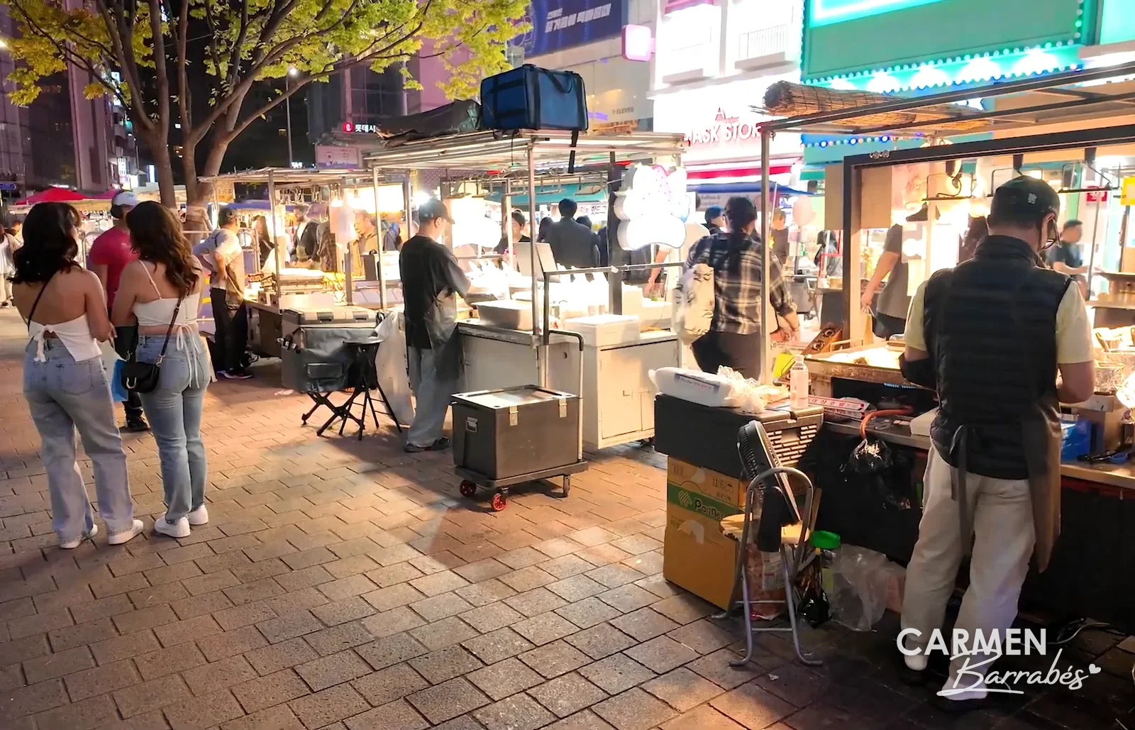 Puestos de comida callejera en Myeongdong