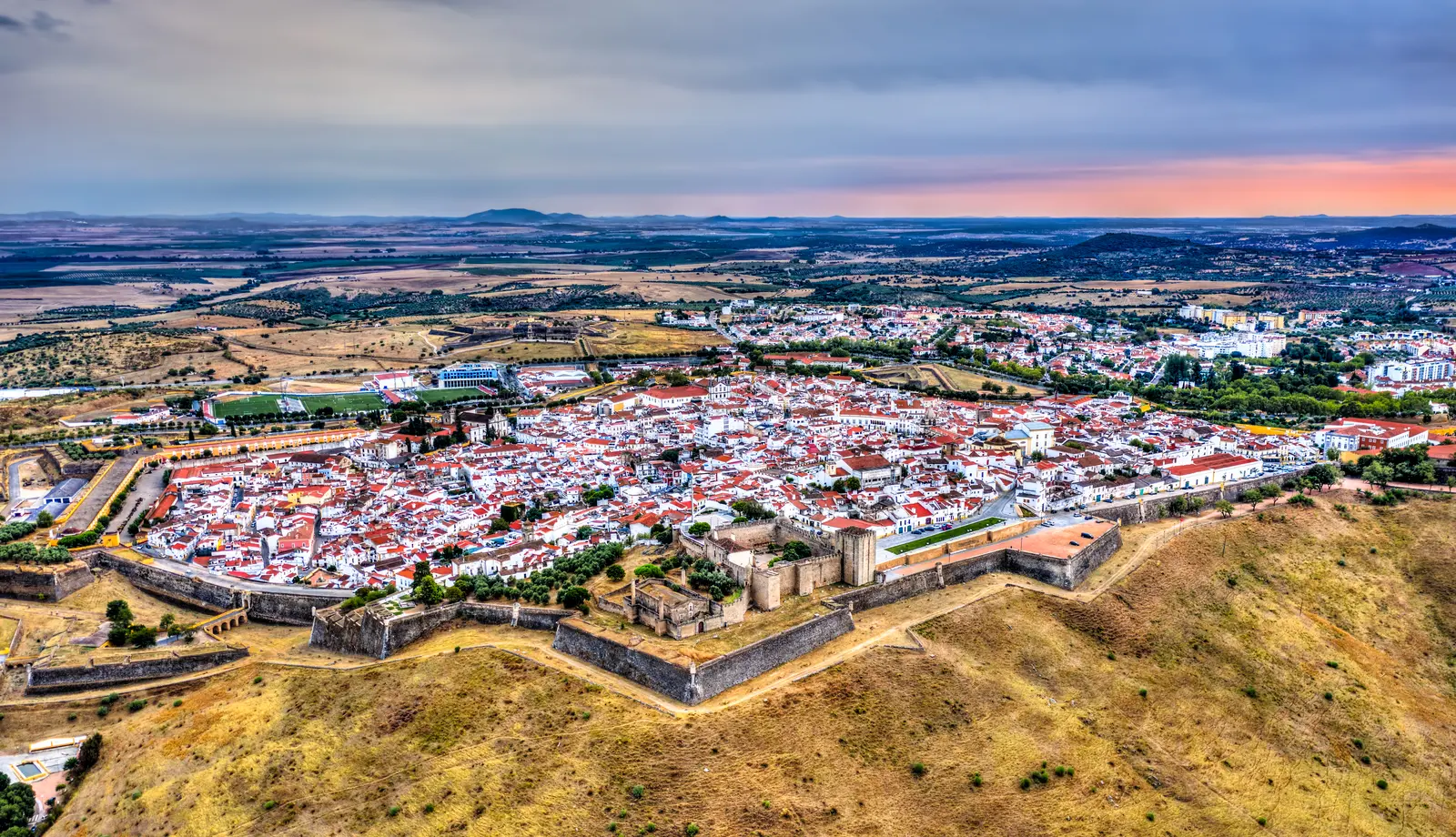 Vista aérea de Elvas y sus murallas en estrella, cerca de Badajoz