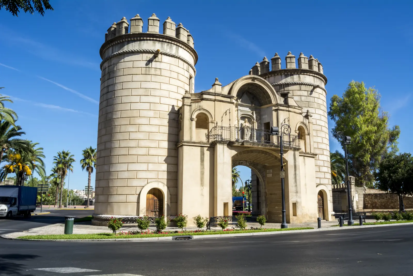 Puerta de Palmas de Badajoz con sus dos torres