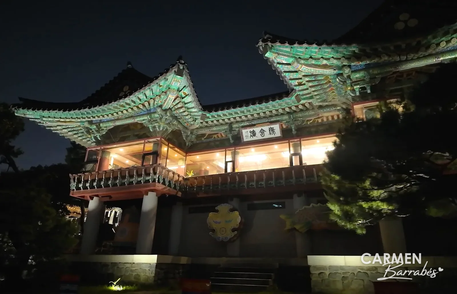 Templo Bongeunsa de noche
